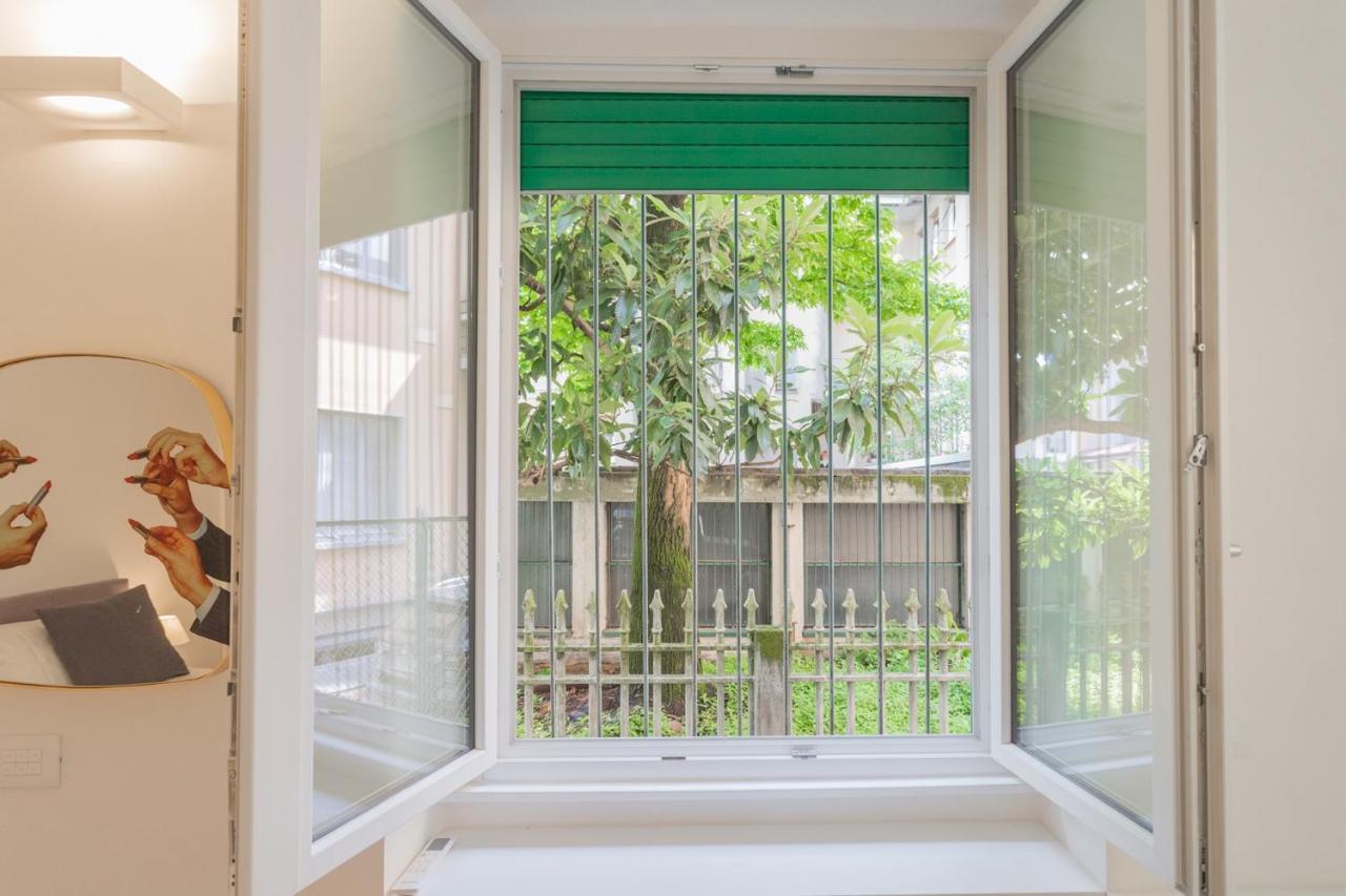 A Step From The Lake Apartment By Rent All โกโม ภายนอก รูปภาพ