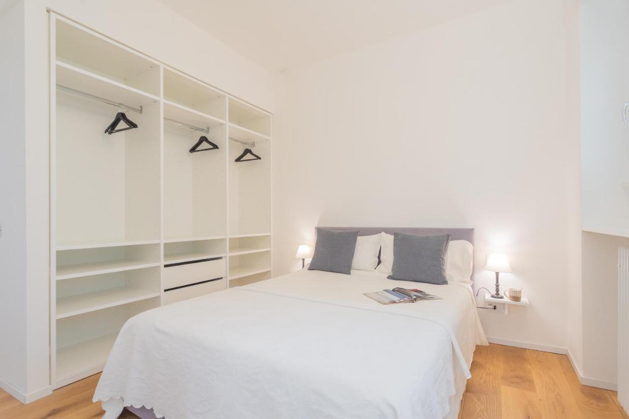 A Step From The Lake Apartment By Rent All โกโม ภายนอก รูปภาพ